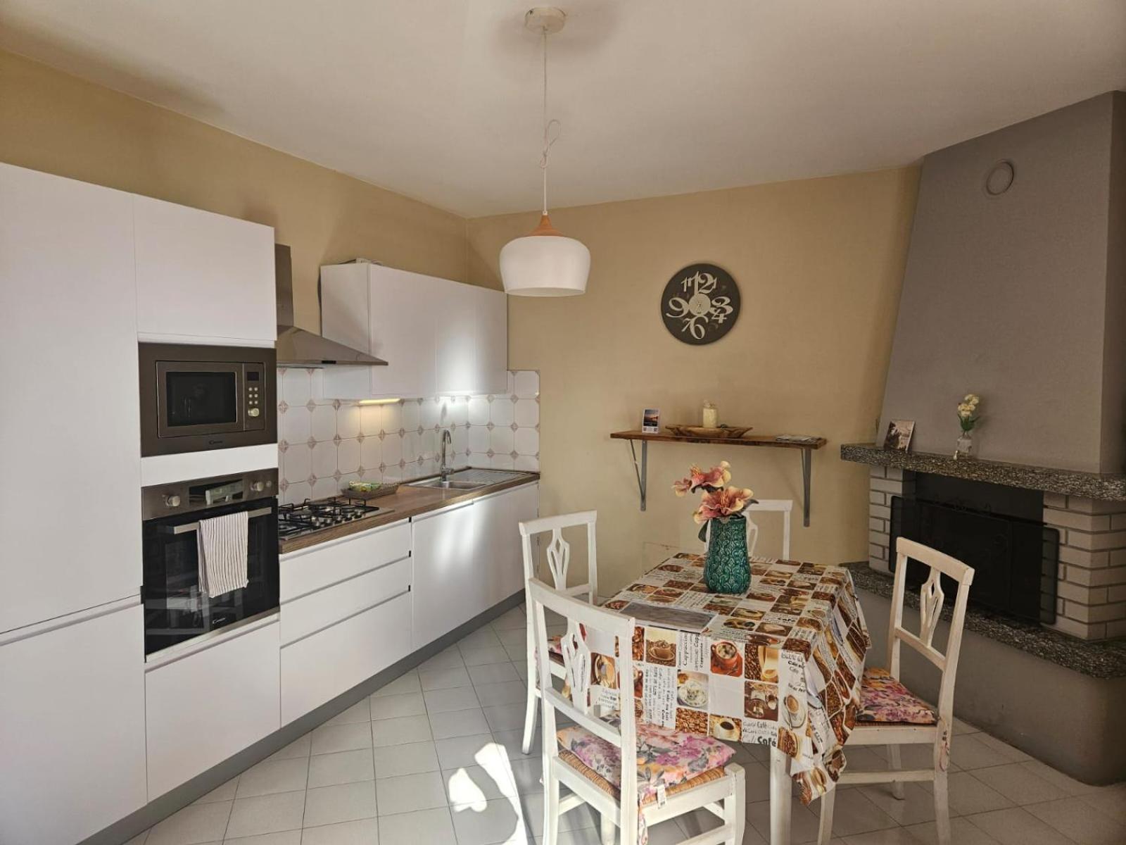 Appartamento Silter - La Casa Nel Borgo Marone Esterno foto